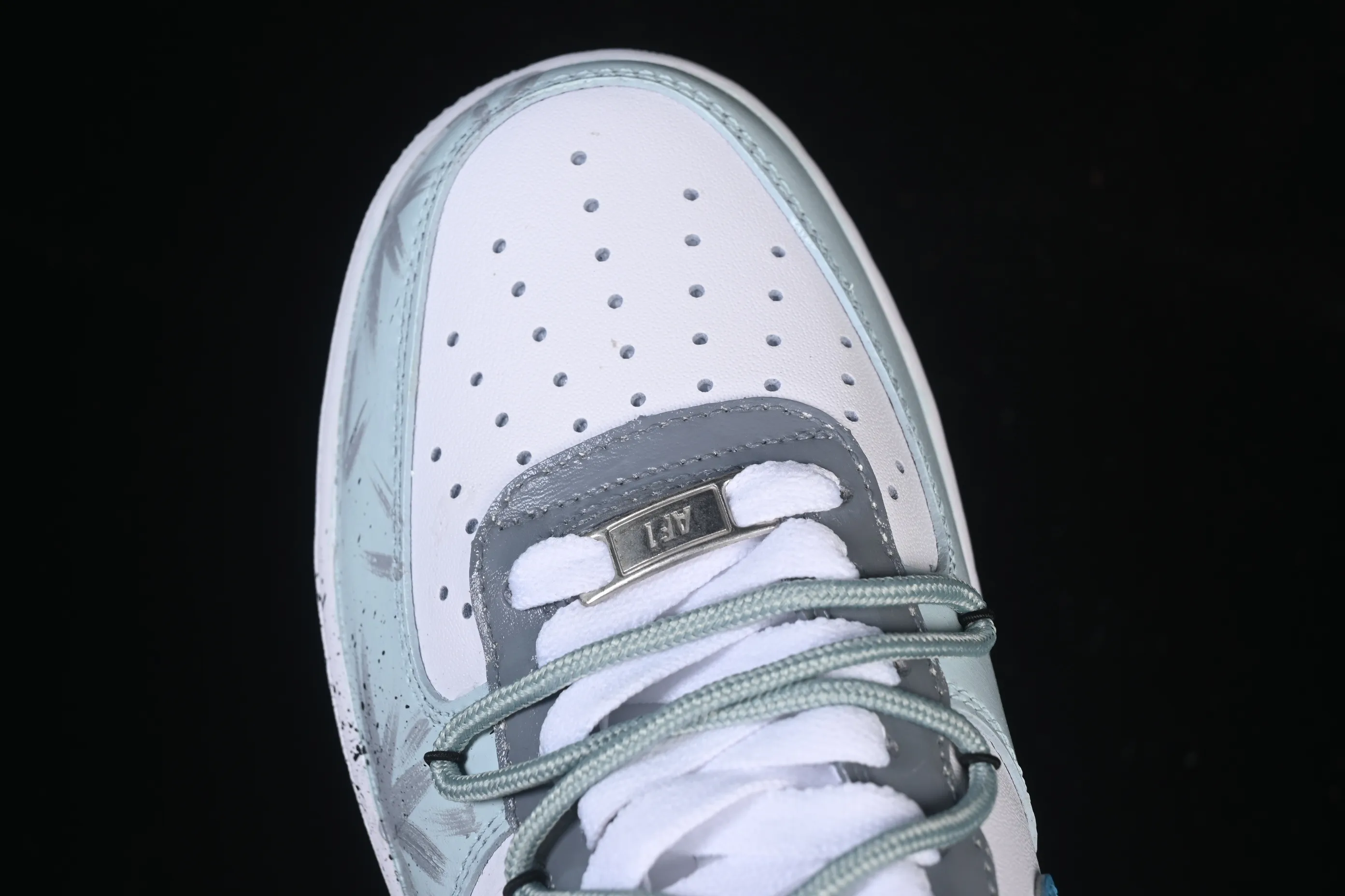 All categories Nk Air Force 1 Air Force series Nk Air Force 1 Low Air Force low-top Nike Air Force 1'07 Low "Grey Tune Era" Hand-painted graffiti Gray Tune Era Air Force 1 low-top casual sneakers LJ8822-202